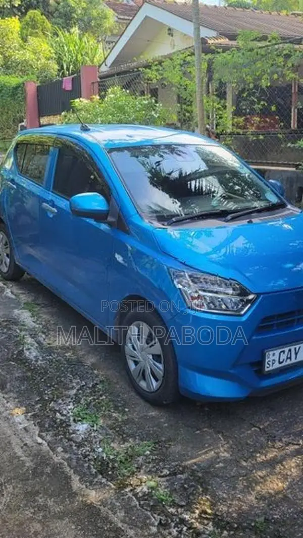 Daihatsu Mira 2017