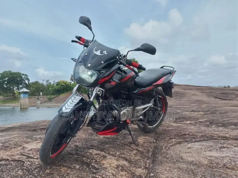 Bajaj Pulsar 150 2015