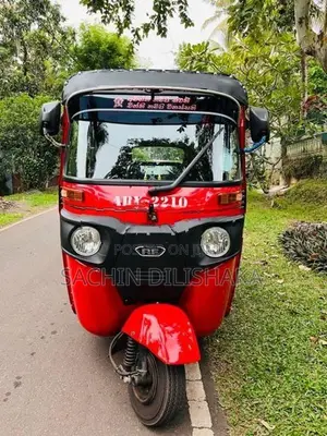 Bajaj RE 2025