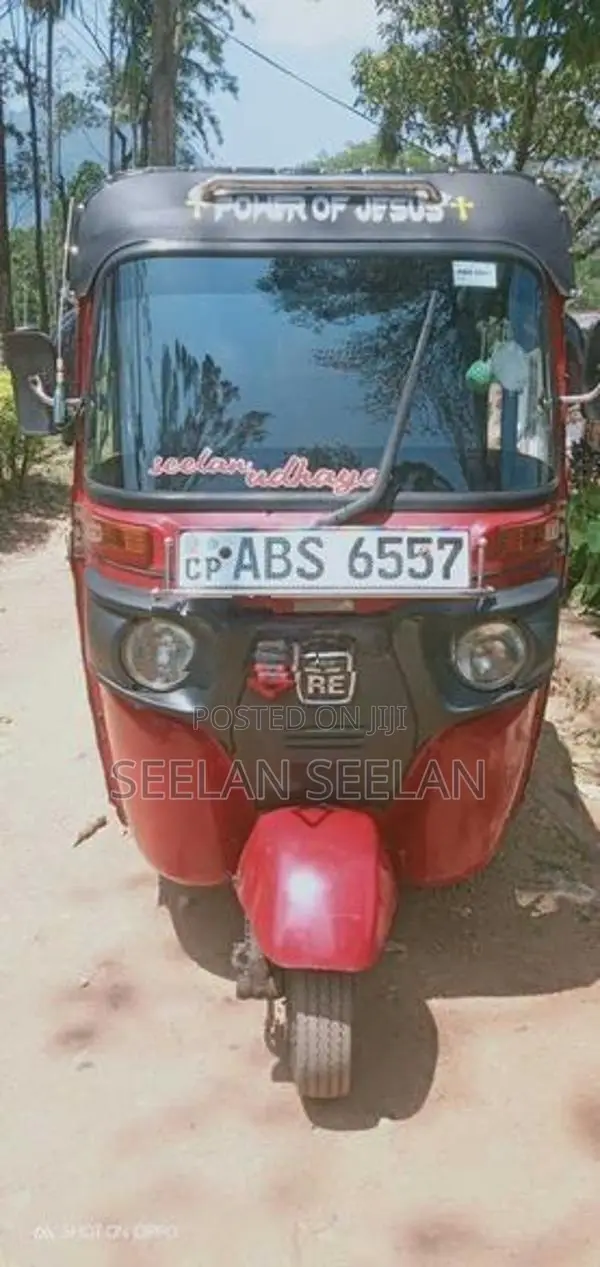 Bajaj RE 2018