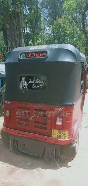 Bajaj RE 2018