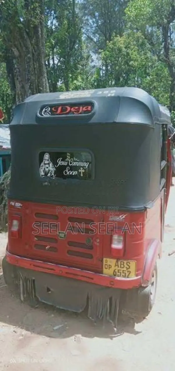 Bajaj RE 2018