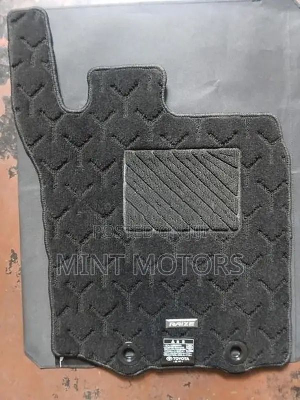 Toyota Raize 2026 Japan Carpets Set