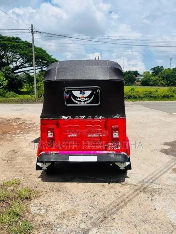 Bajaj RE 2006