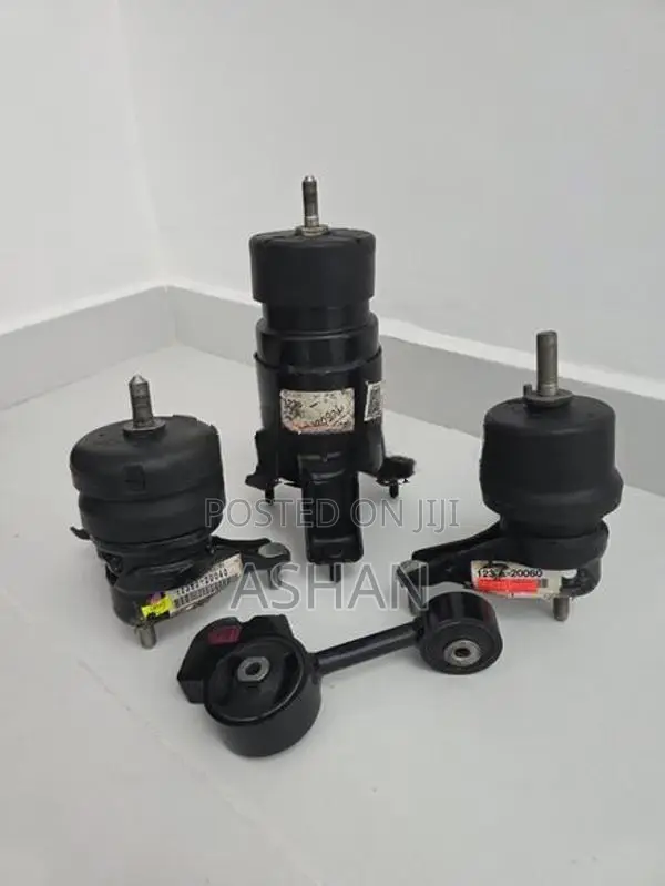 Toyota Harrier MHU38 Engine Mounts