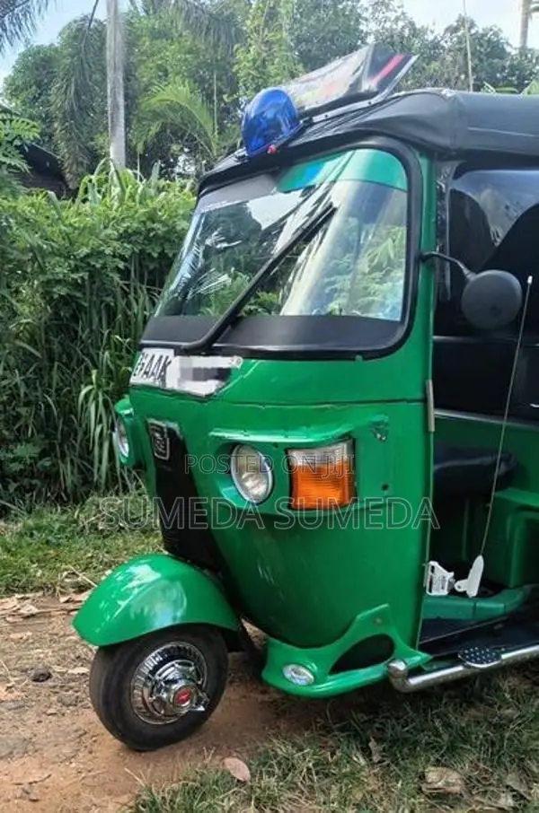 Bajaj RE 4 Stroke 2013