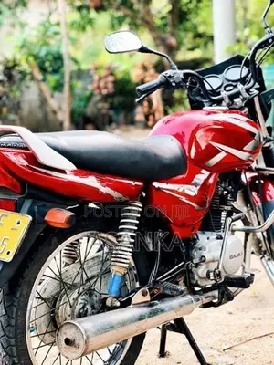 Bajaj CT100 2006