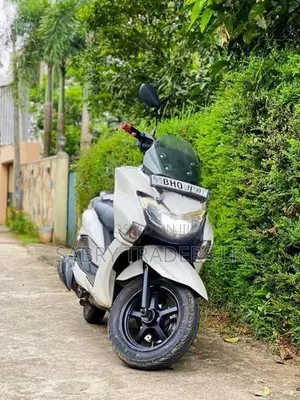 Suzuki Burgman 125 2019