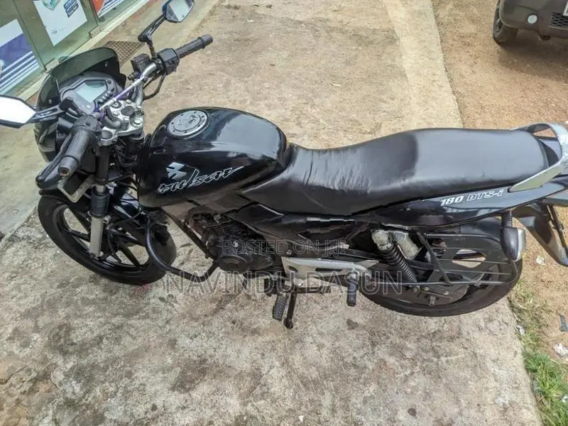 Bajaj Pulsar 180 2007