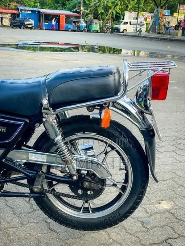 Suzuki GN 125 2018