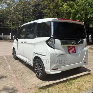 Toyota Roomy Custom GT 2023