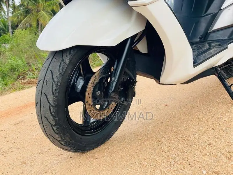 Suzuki Burgman 2019