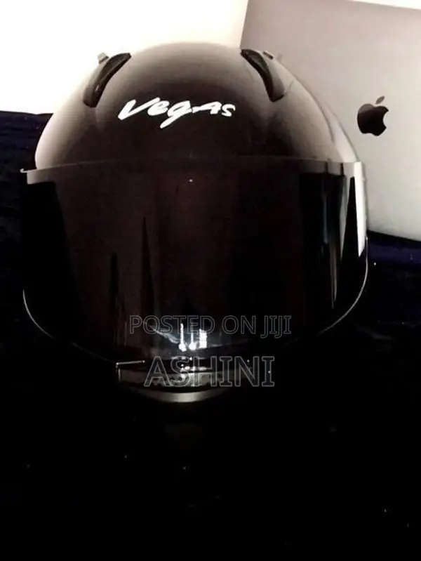 Brand New Vegas Full-face Helmet (Glossy Black)