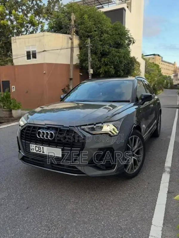 Audi Q3 S Line Vorsprung 2019