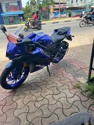 Yamaha R15 Yahama 2025