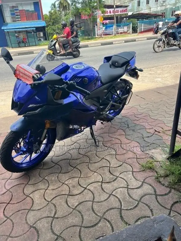 Yamaha R15 Yahama 2025