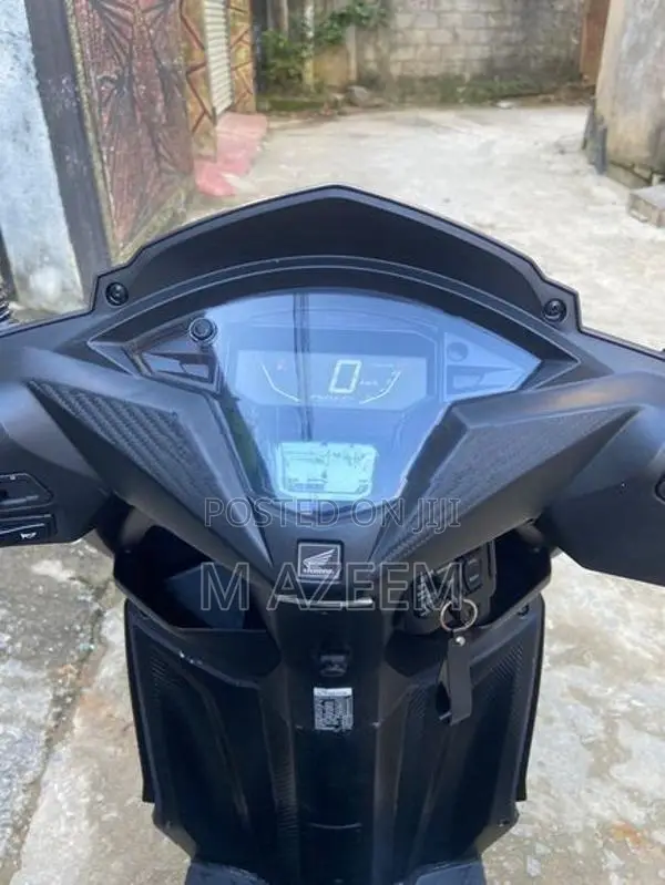 Honda Dio DLX 110 2025