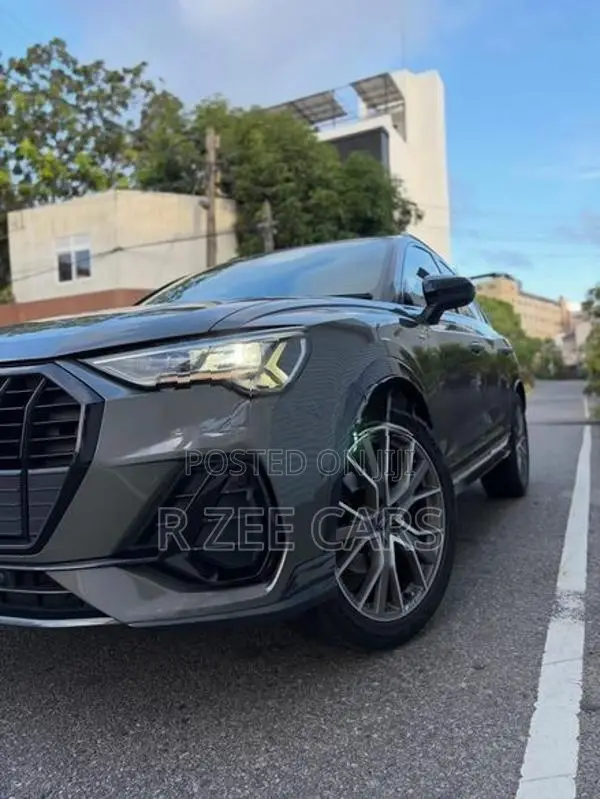 Audi Q3 S Line Vorsprung 2019