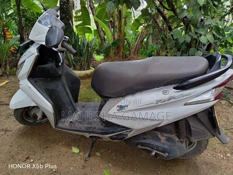 Yamaha Ray ZR 2013
