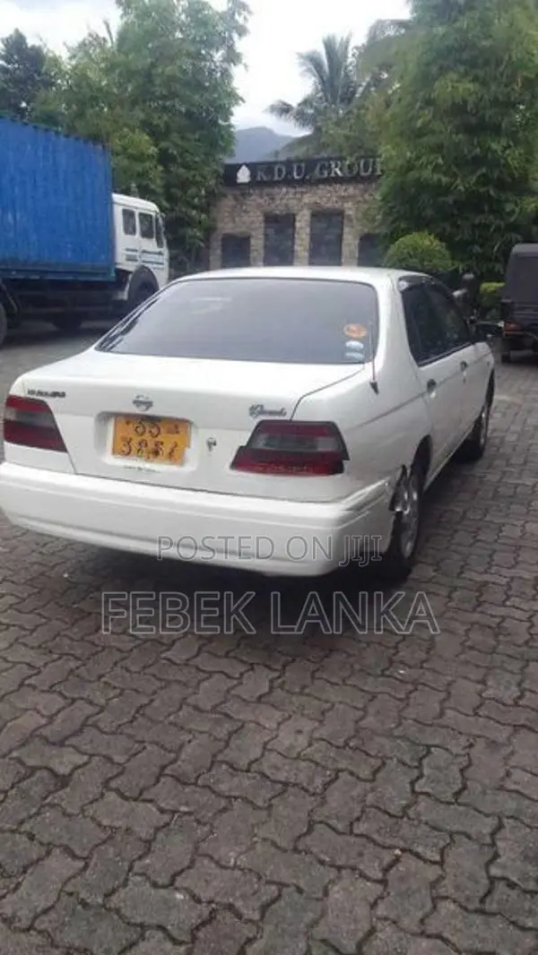 Nissan Sunny 1999