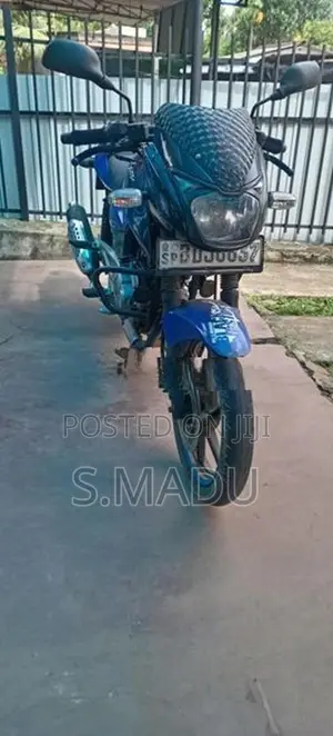 Bajaj Pulsar 180 2016