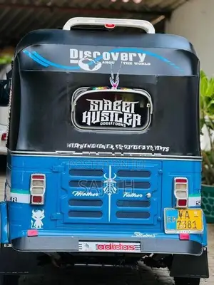 Bajaj RE 2010