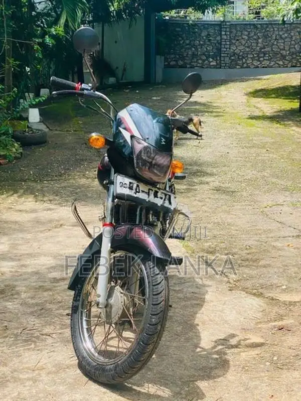 Bajaj CT100 2006