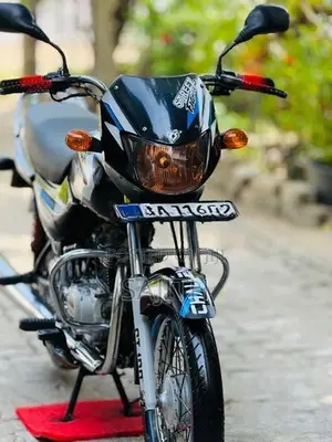 Bajaj CT100 2013