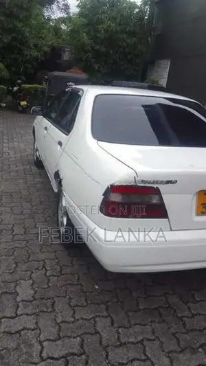 Nissan Sunny 1999