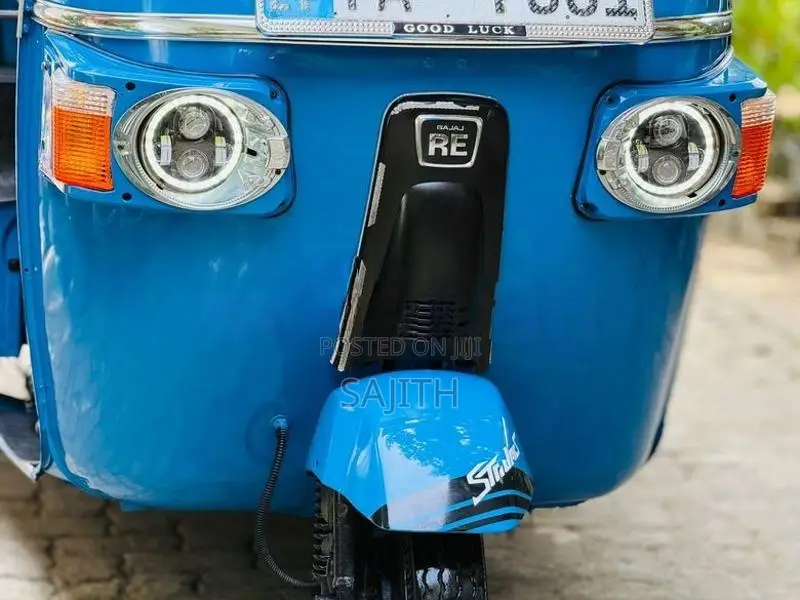 Bajaj RE 2010