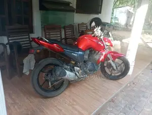 Yamaha FZ Red 2011