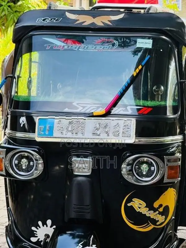 Bajaj RE 2013
