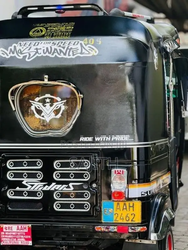 Bajaj RE 2013