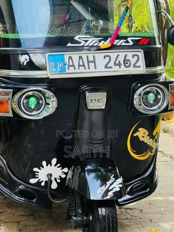 Bajaj RE 2013