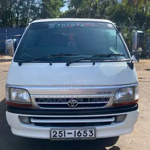 Toyota Dolphin LH-113 1993