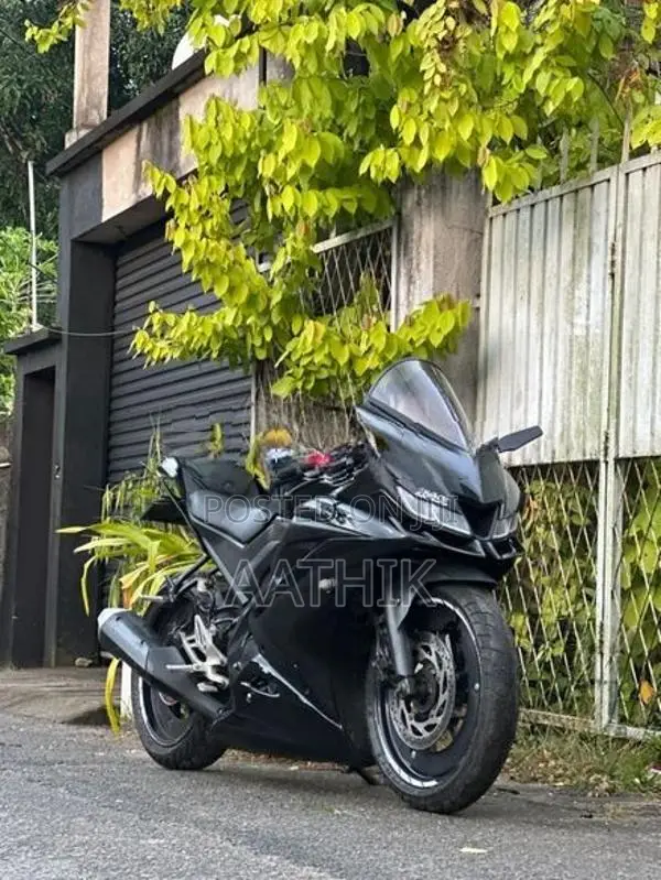 Yamaha R15 2019
