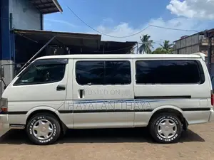 Toyota Dolphin LH-113 1993