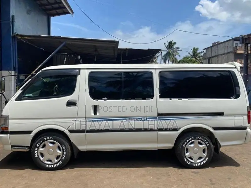Toyota Dolphin LH-113 1993