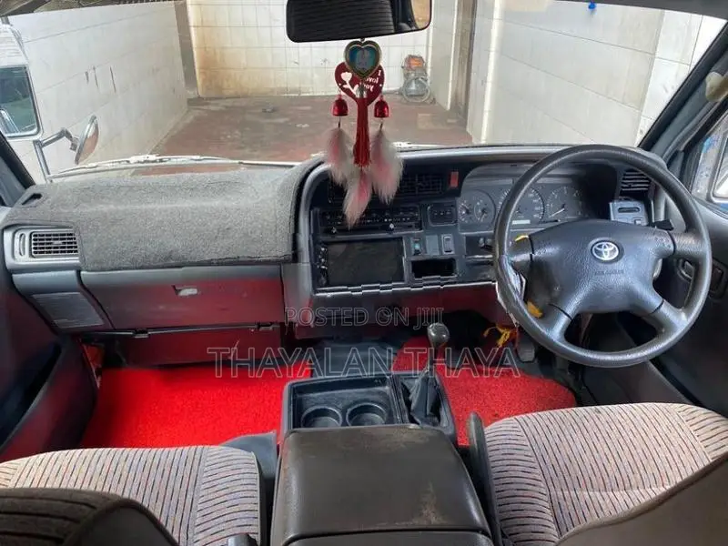 Toyota Dolphin LH-113 1993