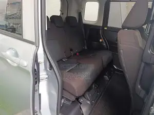 Toyota Roomy 2023