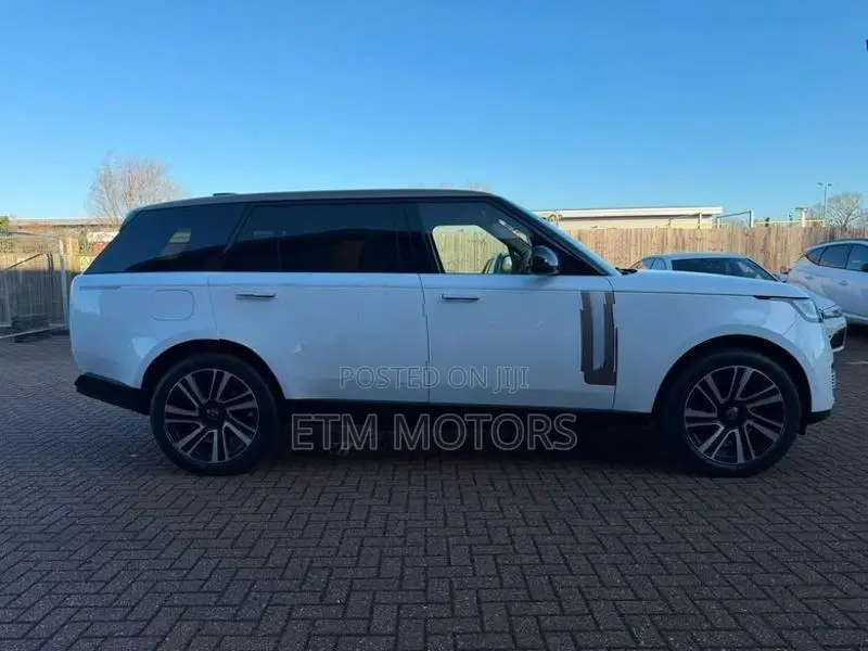 Land Rover Range SV 2026