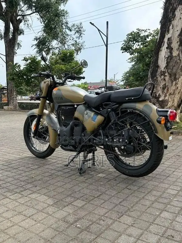 Royal Enfield Classic 350 Commando sand 2026
