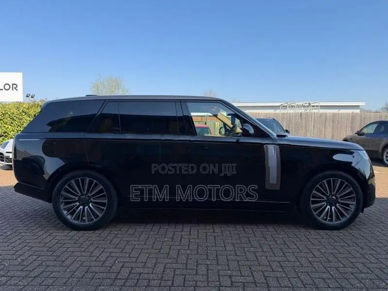 Land Rover Range SV 2026