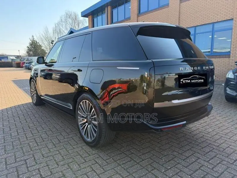 Land Rover Range SV 2026