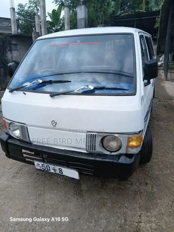 Nissan Vanette Van 1984
