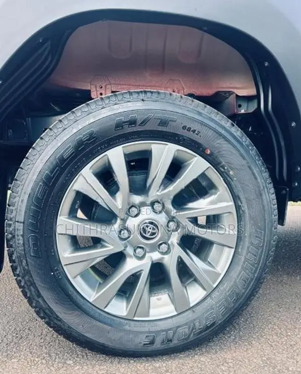 Toyota Hilux 2.8 L Turbo 2025