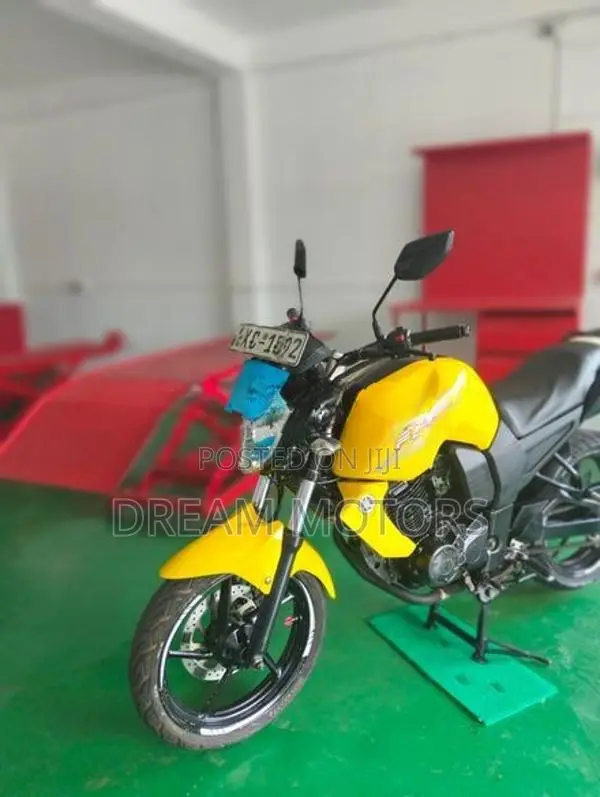 Yamaha FZ S 2011