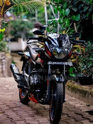 Bajaj Pulsar 150 2015