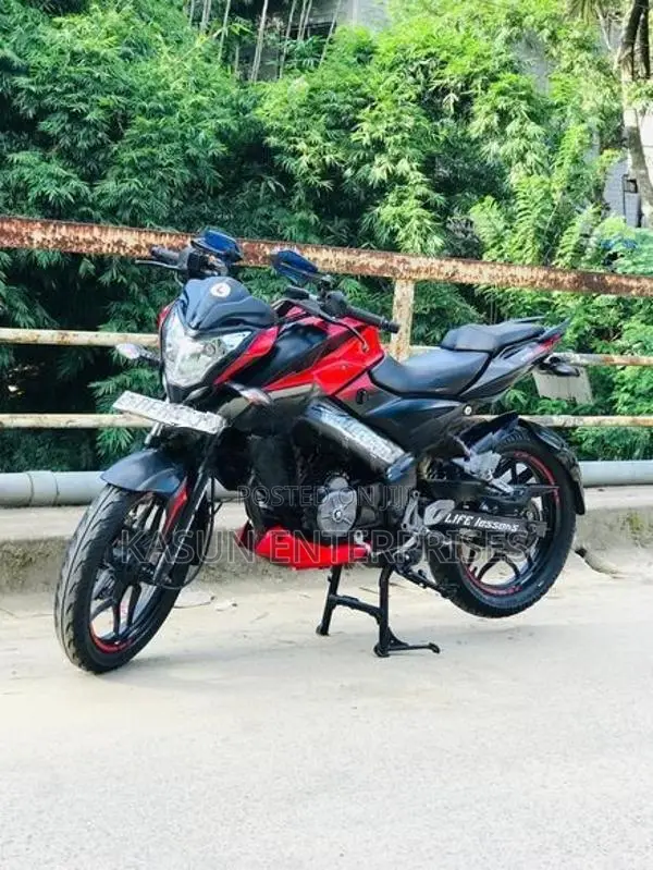Bajaj Pulsar NS160 2017