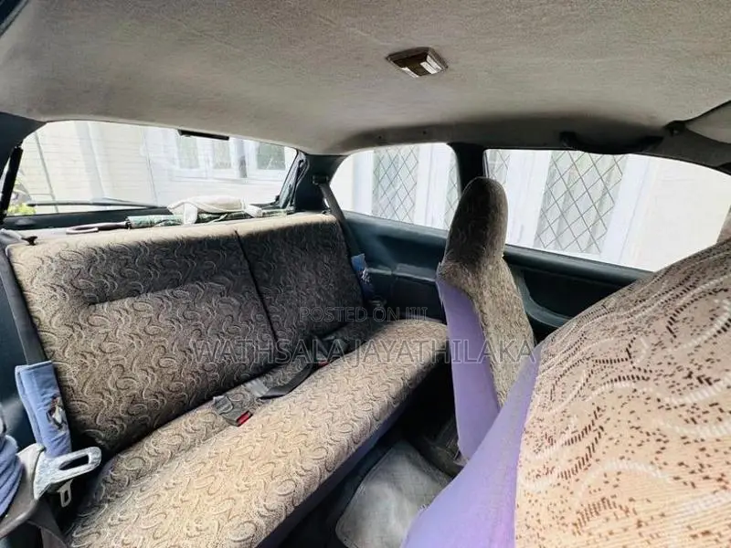Mitsubishi Mirage 1992